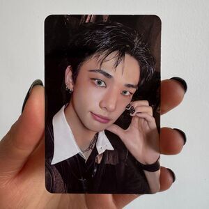 Stray Kids Hyunjin Do It album photocard "Do version"